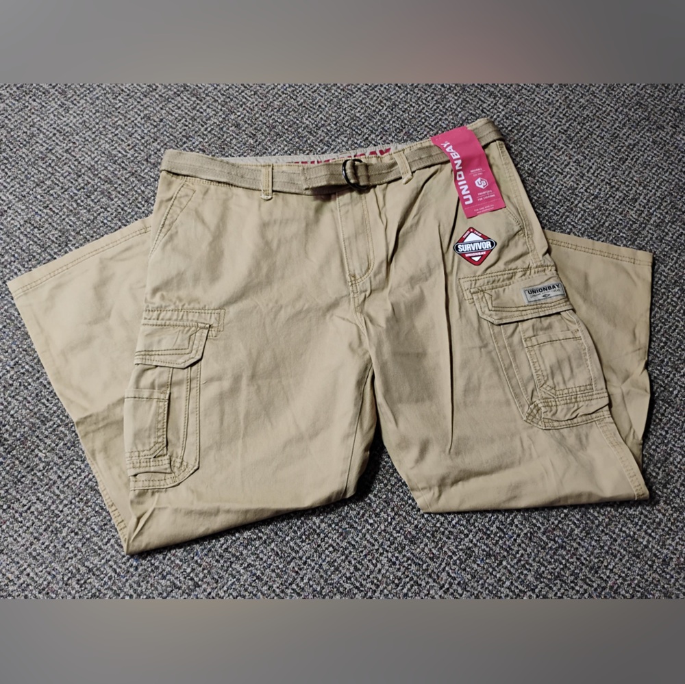 UNIONBAY Men's Khaki Survivor Cargo Pants, 42X30, NWT